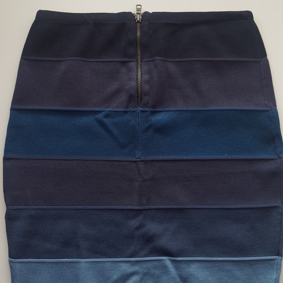 Blue striped Armani exchange medium bandage skirt - Picture 3 of 6